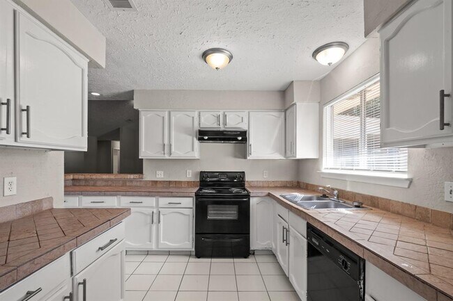 Foto del edificio - 15907 Wingdale Dr