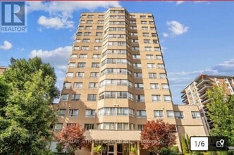 Building Photo - 4 Park Vista