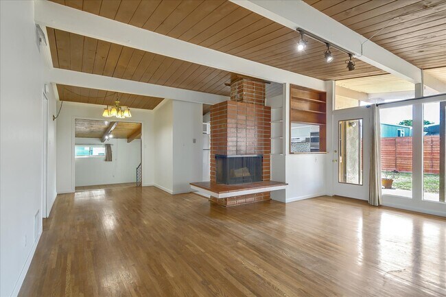 Building Photo - 24011 Huber Ave