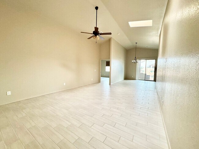 Foto del edificio - 3BR/2BA/2CG, 1570 sq.ft. rental built in 2022 in Sierra Vista, AZ