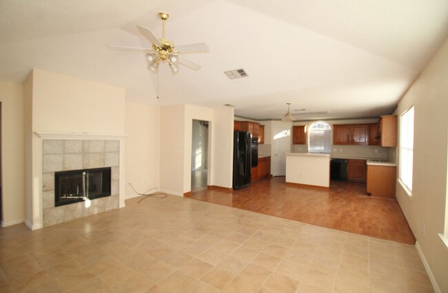 Foto del edificio - Wonderful 4/2/2 in Duncanville For Rent!