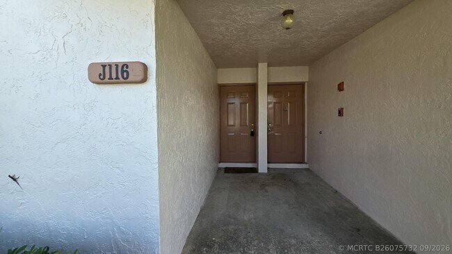 Foto del edificio - 3300 Jaywood Terrace