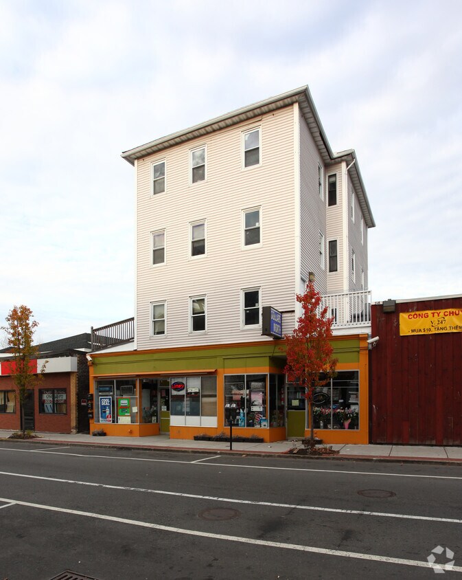 Building Photo - 46-48 Millbury St