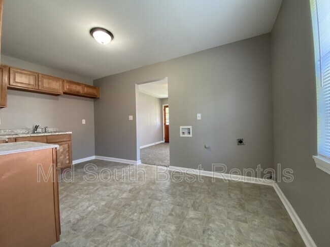 Building Photo - 2616 Deadrick Ave