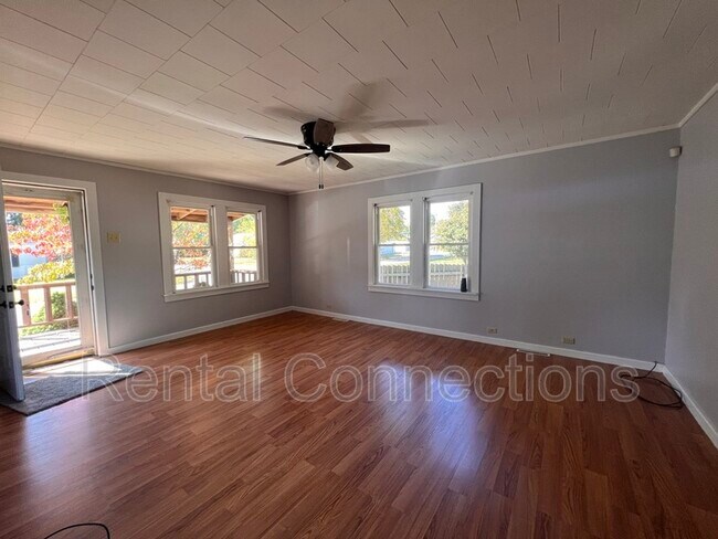 Foto del edificio - 1714 W Chestnut St