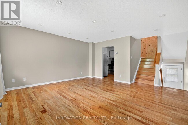Building Photo - 598 Seyton Dr