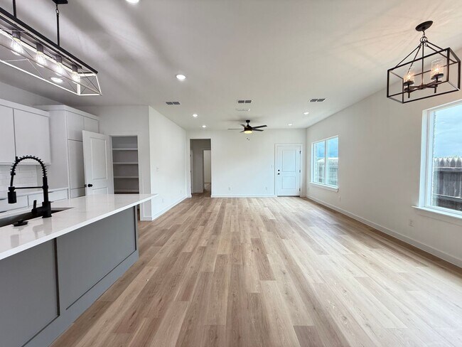 Foto del edificio - Brand New Stunning Town-Home!