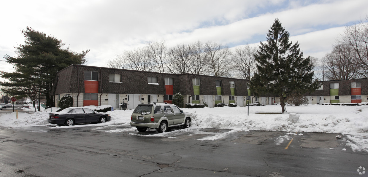 Building Photo - Northwood Village Garden Apartments