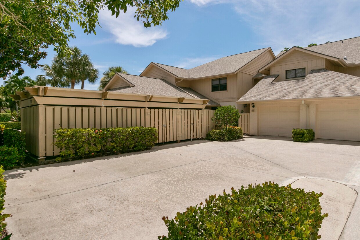 Foto principal - 17110 Waterbend Dr