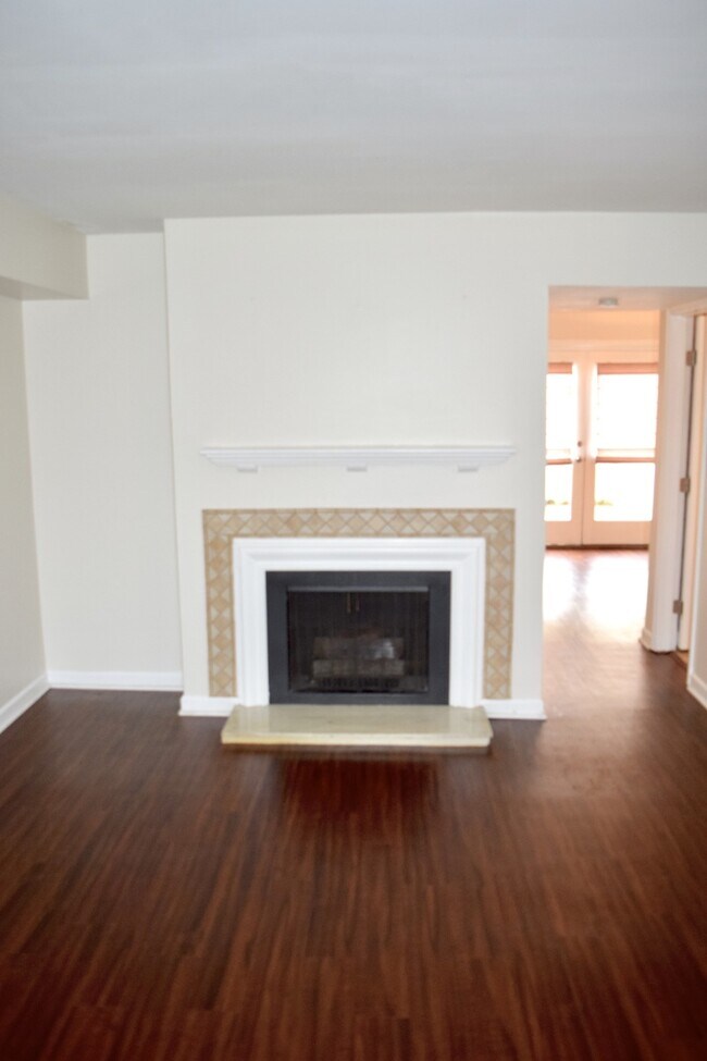 Building Photo - Updated photos coming soon…Great 2 Bedroom 1 1/2 Bath Townhome Now Available in River Plantation!