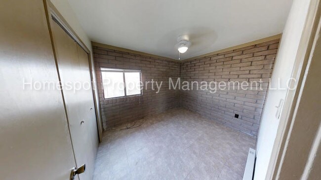 Building Photo - 1222 W Date St