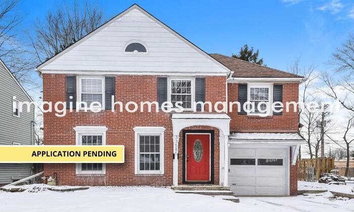 Foto principal - Remodeled Home in Solon. Pets Welcome!