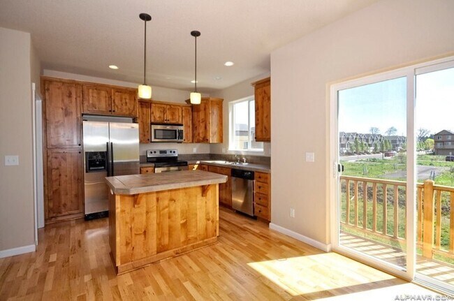 Foto del edificio - 16275 SW Gage Ln
