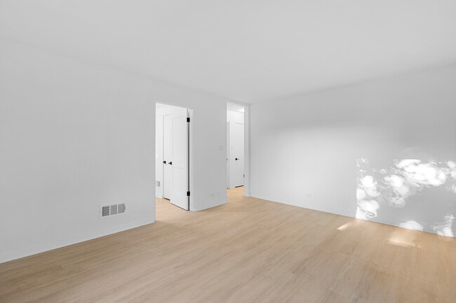 Foto del edificio - 1335 Marengo Ave