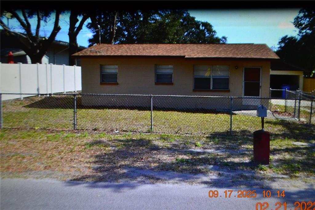Foto principal - 14935 Pine Crest Rd