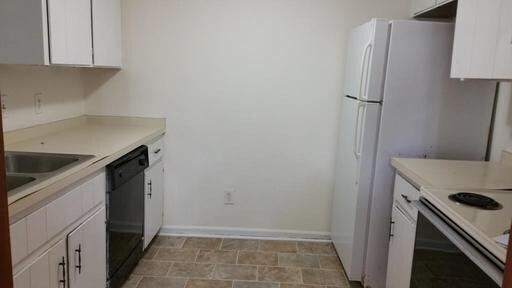 Building Photo - 912 Hearthridge Ct