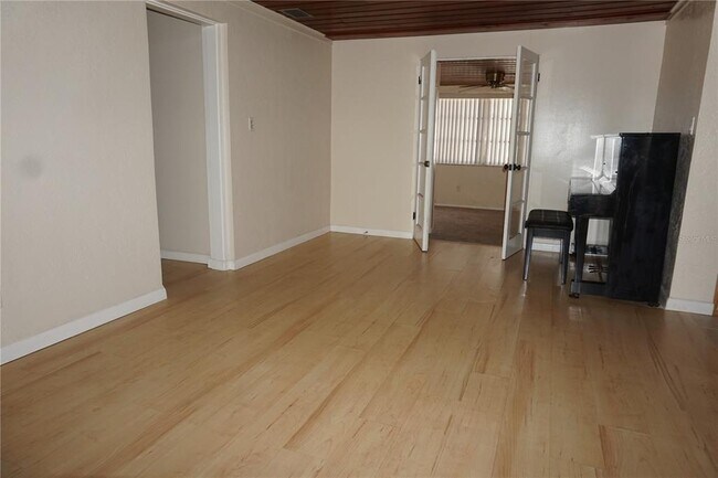 Foto del edificio - 4845-4825 25th Ave N