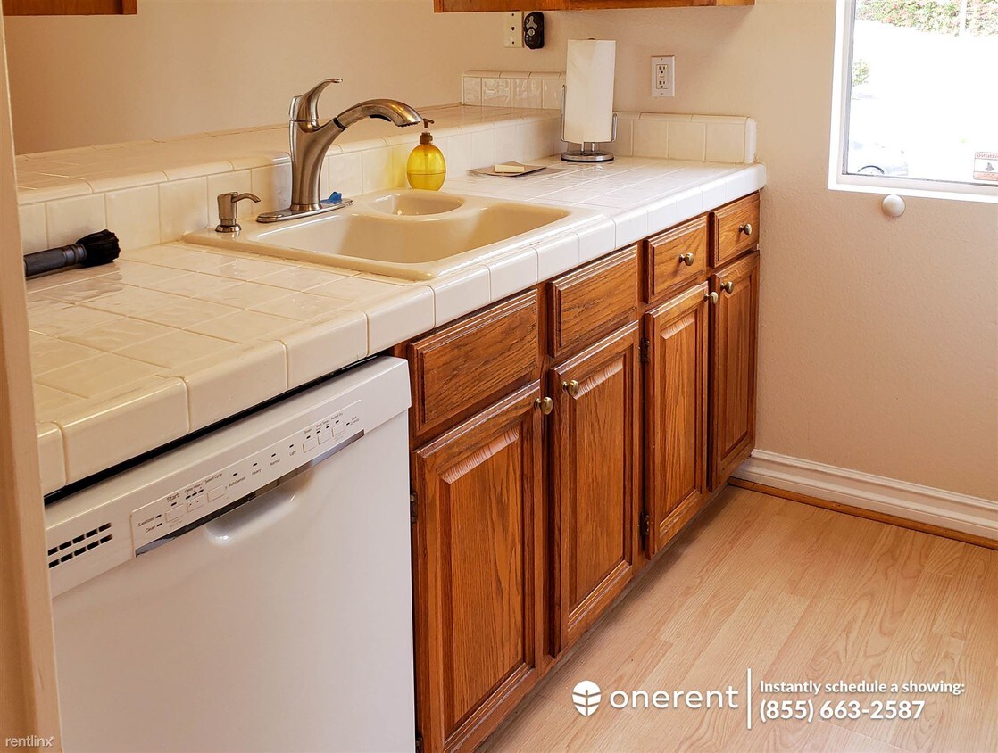 Primary Photo - 1 br, 1 bath Condo - 23704 Sea Breeze Lane -