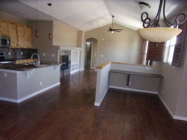 Building Photo - Dancing Willows - 2 Bedroom - 2 Bathroom C...