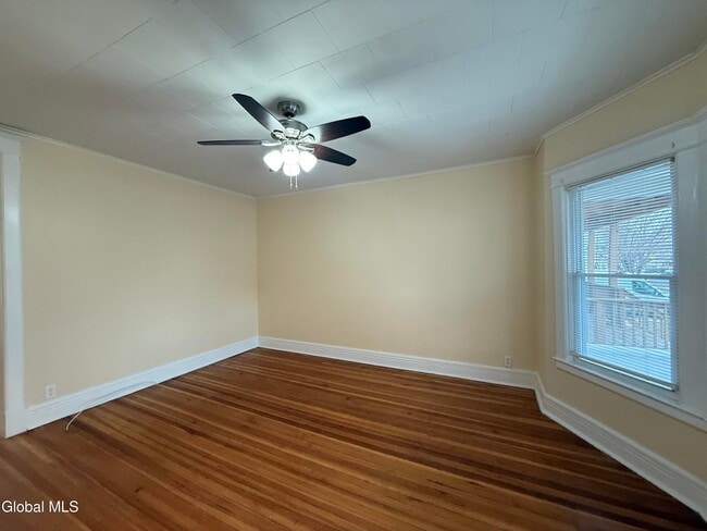 Foto del edificio - 278 Manning Blvd