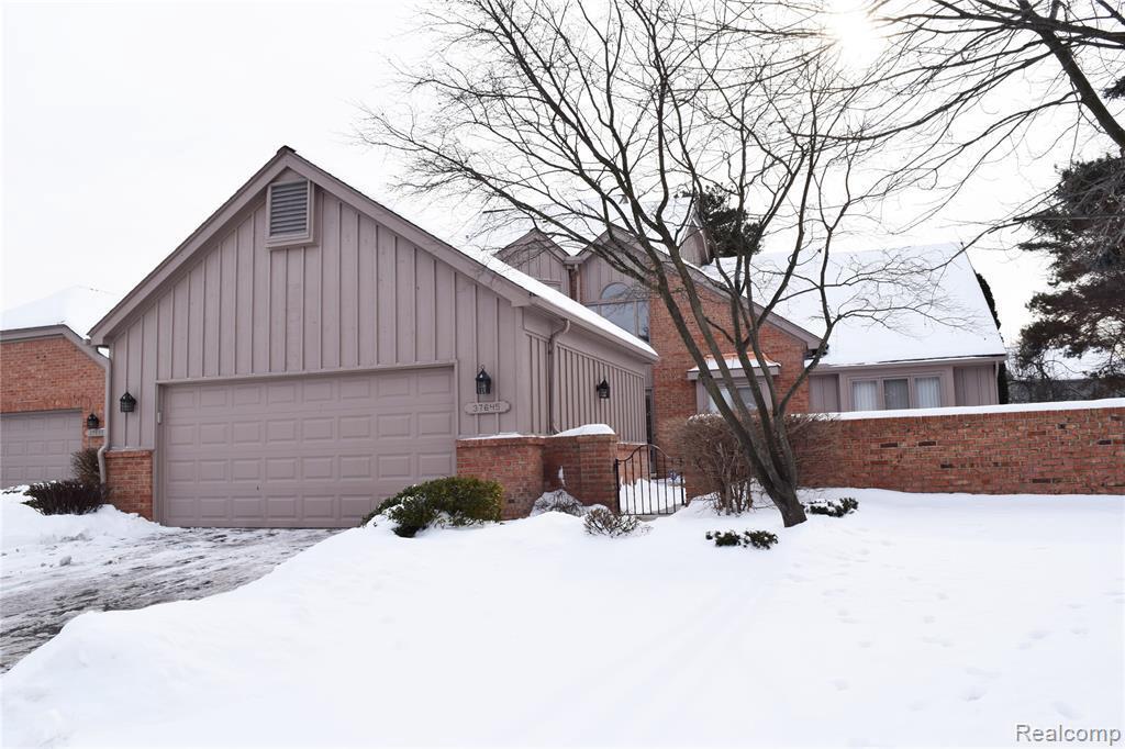 Primary Photo - 37645 Amber Dr