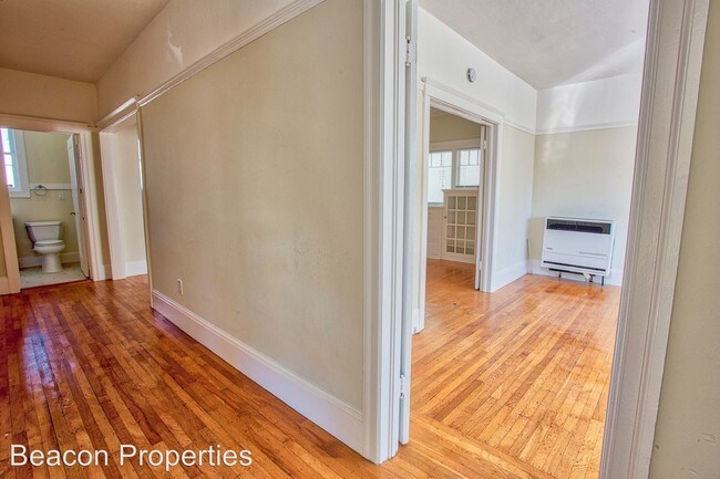 Building Photo - 460-474 40th St