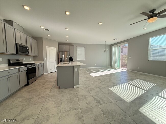 Foto del edificio - 9745 Cannington Cliffs Ave