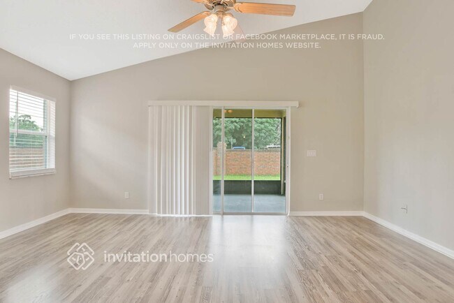 Foto del edificio - 3850 Aiden Pl