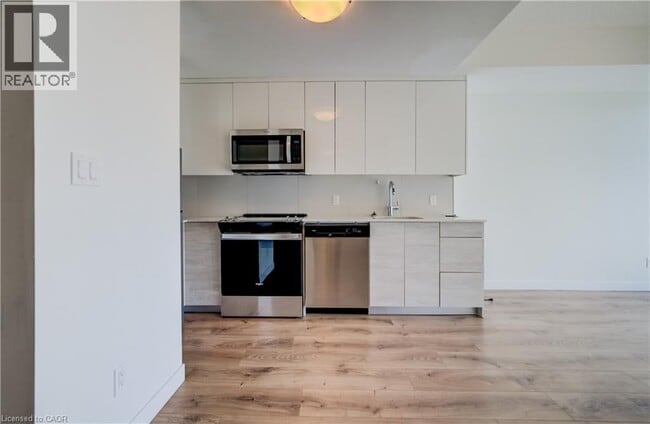 Building Photo - 60 Frederick St