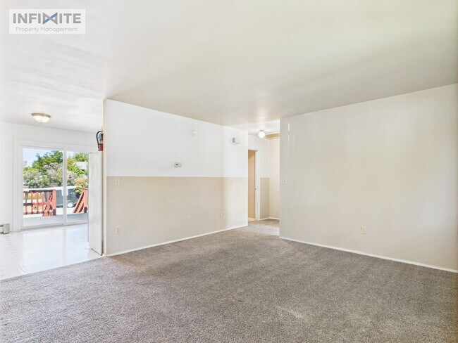 Foto del edificio - 4 Bedroom Near Downtown!