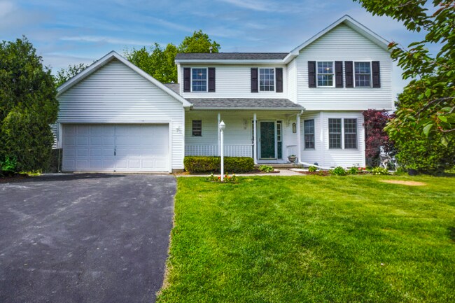 Building Photo - 13 Mallard Dr