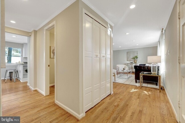 Foto del edificio - 2015 Freedom Ln