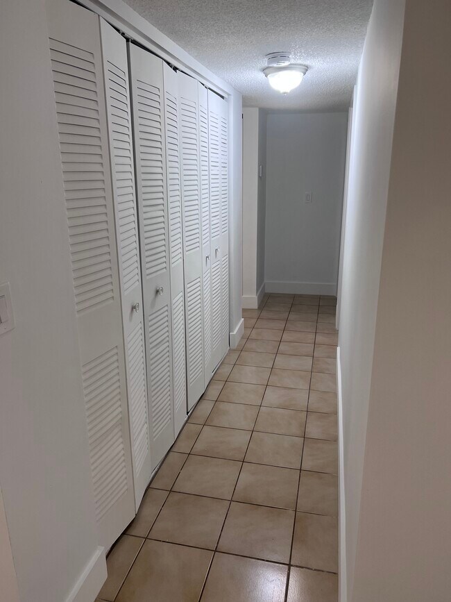 Foto del edificio - 14180 SW 84th St