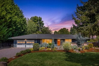 Building Photo - 5301 SE Welch Rd