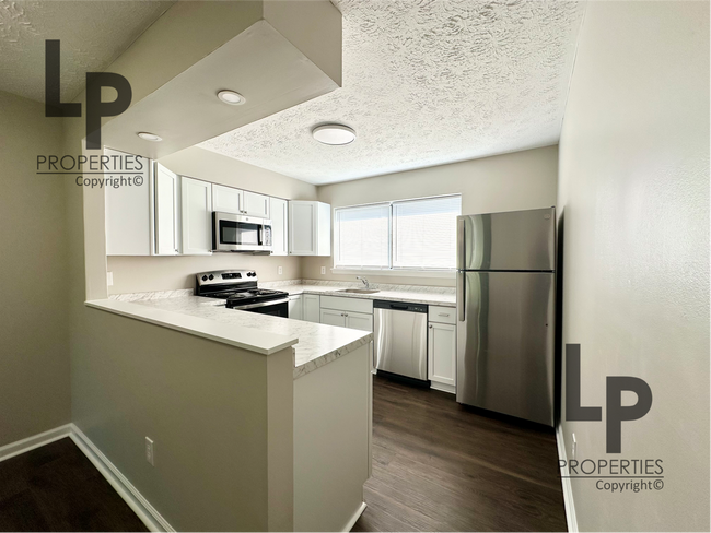 Photo - 2825 Snow Rd House