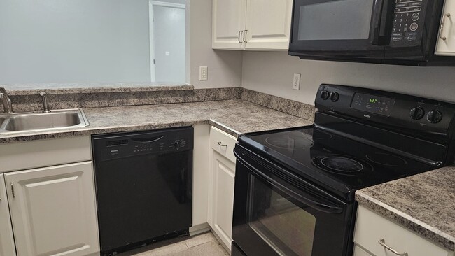 Building Photo - 110 SW 145th Dr