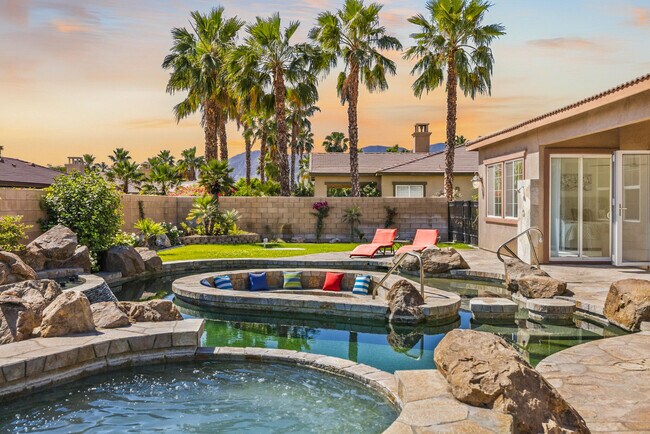 Foto del edificio - 57806 Cantata Dr