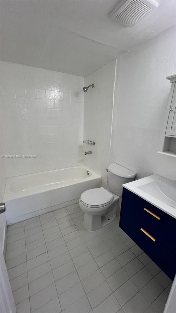 Foto del edificio - 8095 NW 8th St