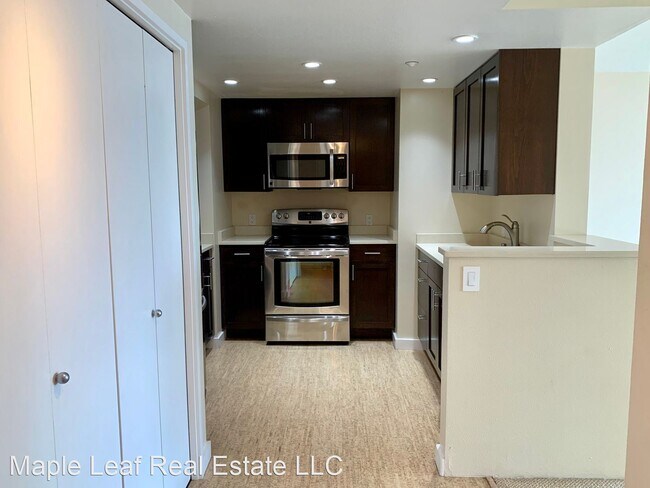 Building Photo - 1 br, 1 bath House - 1415 2nd Avenue, Unit...
