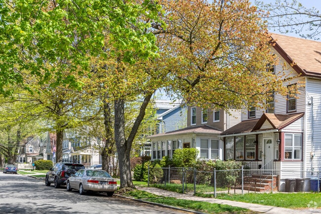 Row of Victorian Houses in Elm Park.
