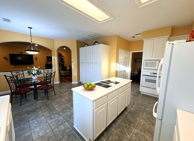 Foto del edificio - 1111 Mulberry Ln