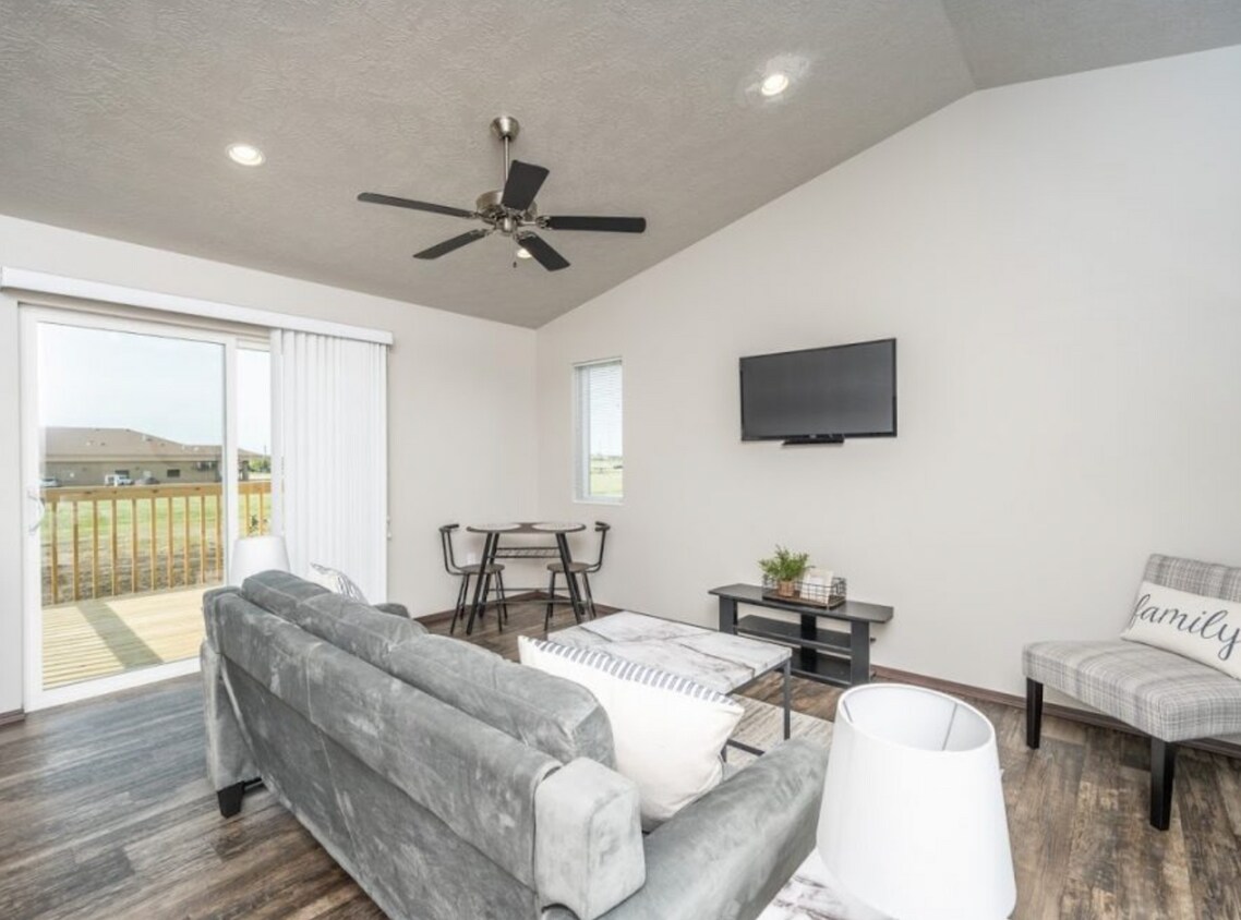 Granite Townhomes 300 S Granite Ave Tea, SD Apartments for Rent in