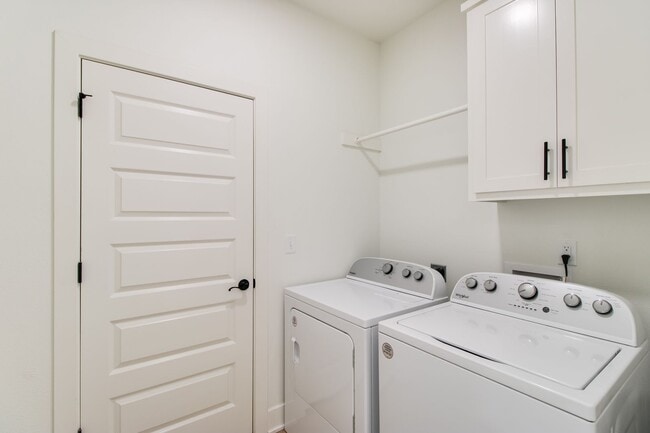 Building Photo - 1107 W 9th Ave