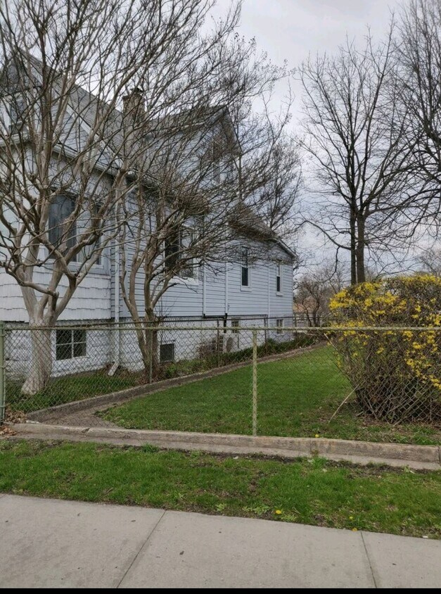 16515 Union Tpke Un, Queens, NY 11366 House Rental in Queens, NY