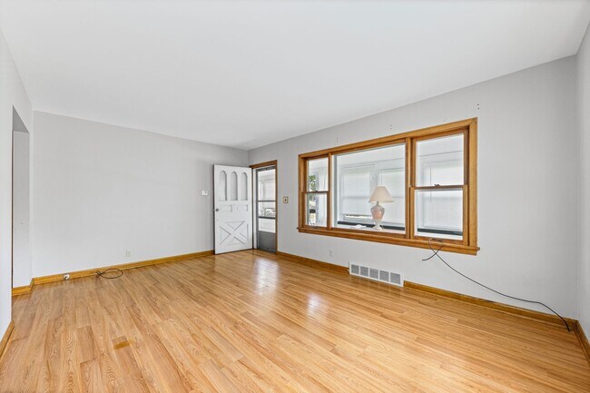 Foto del edificio - 3-Bedroom Cape Near Summit Lake ~ Oversize...