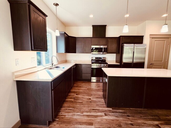 Building Photo - 17049 E Lori Ann Cir