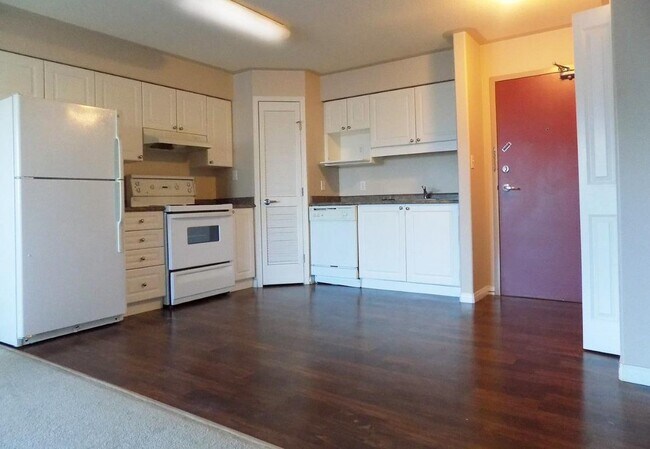 Photo du bâtiment - Niven Lake Apartments