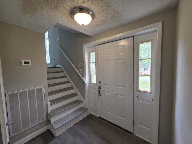 Foto del edificio - 2809 Brett Rd NW