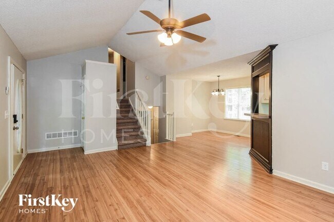 Building Photo - 38 Michael Ct