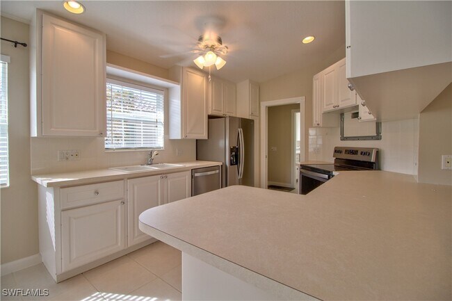 Foto del edificio - 7840 Ionio Ct